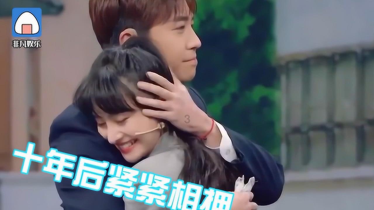 无限翻滚小球